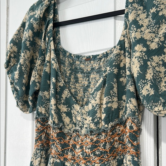 Free People “Ellie”Floral Puff Sleeve Dress - Picture 3 of 6
